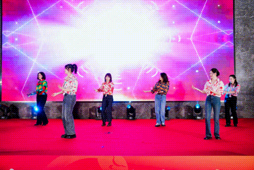/ueditor/image/20250105/1736054903094959/125d74d6ce35d1b6b3b1fc66f7b357f6.gif 节目.gif